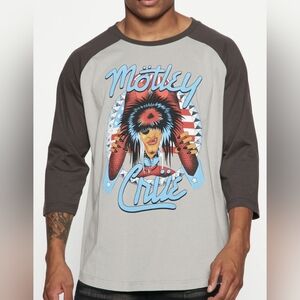 Motley Crue graphic raglan grey shirt size M/L